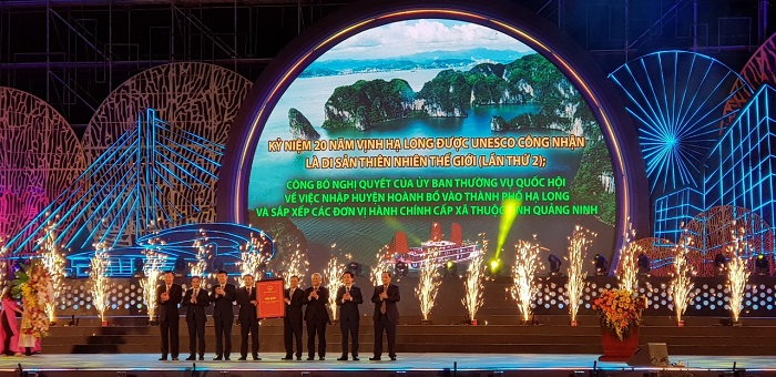 Công bố quyết định sáp nhập huyện Hoành Bồ vào TP Hạ Long